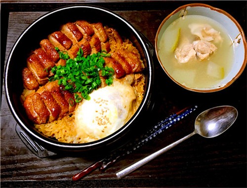 霸胃煲仔飯加盟