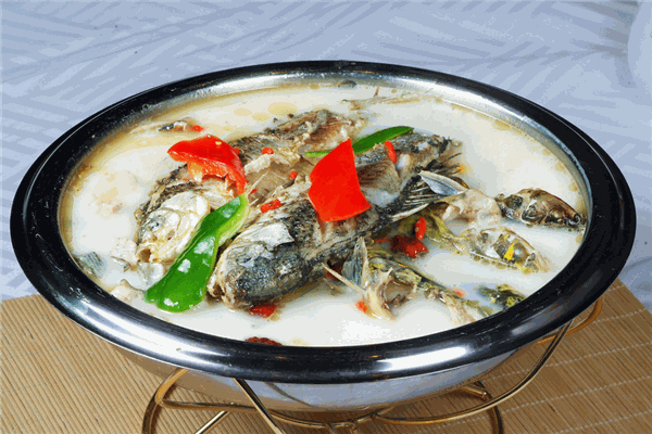 口口香烤活魚石鍋魚加盟