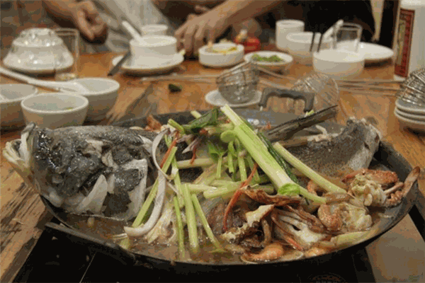 云南生態石鍋魚加盟