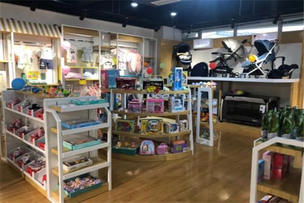 皇家孕嬰母嬰店加盟