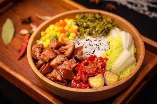 李用心鹵味燒汁飯加盟