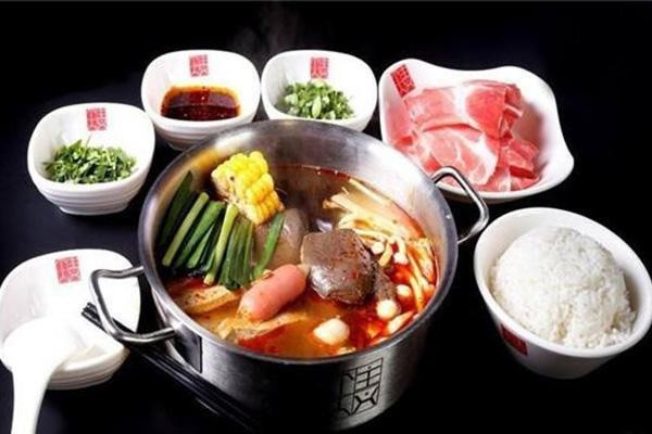 優(yōu)樂(lè)吉旋轉(zhuǎn)小火鍋加盟