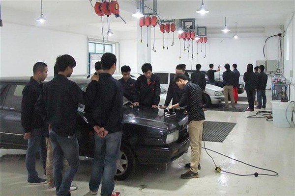 麗駿會(huì)汽車美容加盟