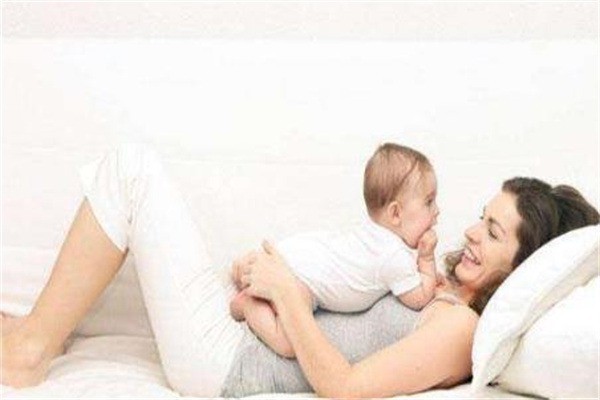 曼婷產后恢復輔助服飾加盟