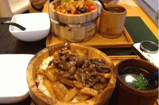 阿桶木木桶飯加盟