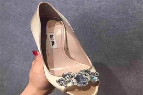 miumiu高跟鞋加盟