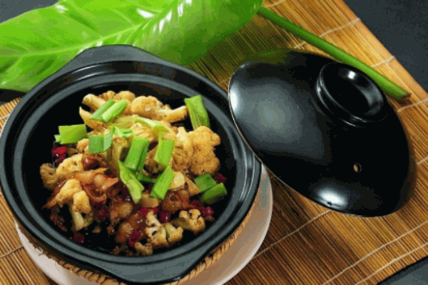 咣咣煲仔飯加盟