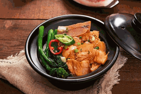 楊煲煲煲仔飯加盟