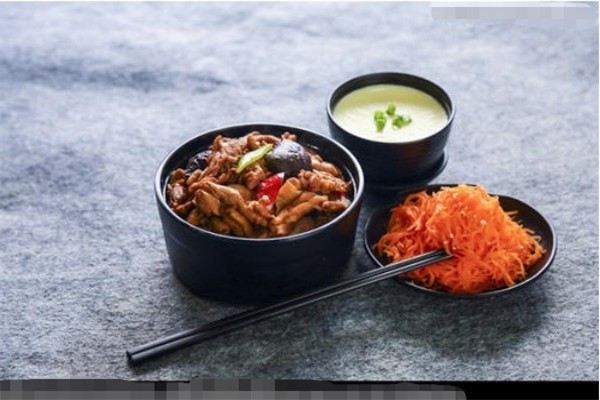 己赫拌飯加盟