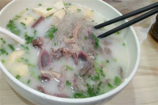 鴨德堡鴨血粉絲湯加盟