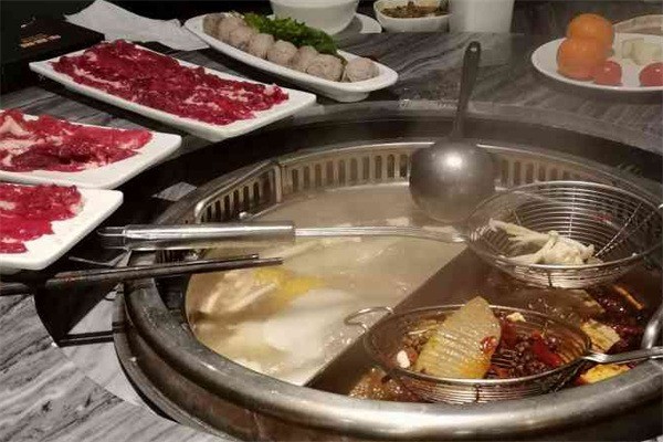 牛基地潮汕牛肉火鍋加盟