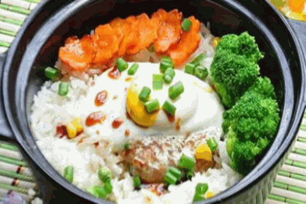 三寶煲仔飯加盟