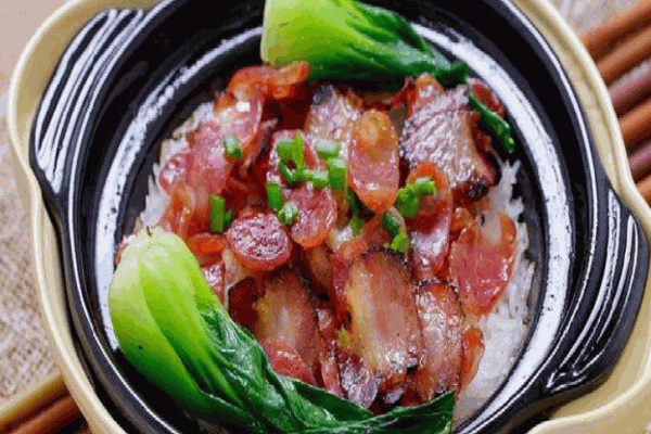 小廚館家味煲仔飯加盟