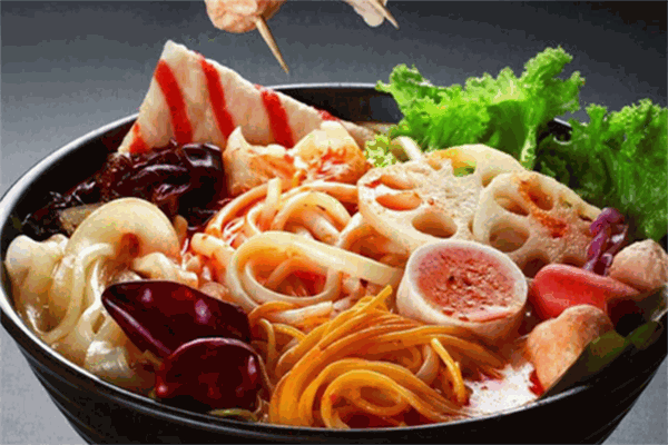 味匠骨湯麻辣燙加盟