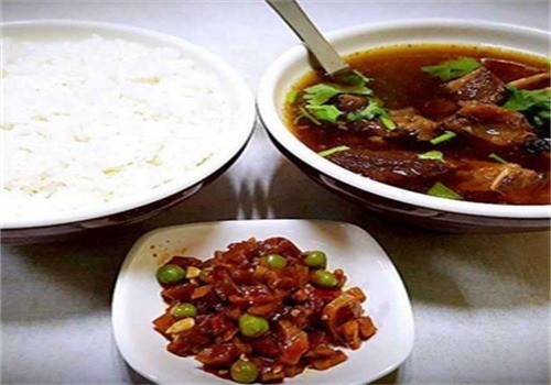 萬(wàn)盛園燉肉館加盟