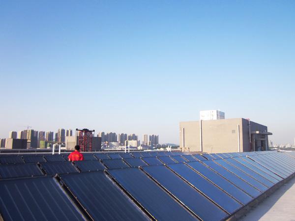 湘江太陽(yáng)能熱水器