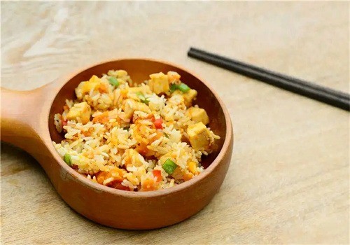 一代掌燜元氣燜飯加盟