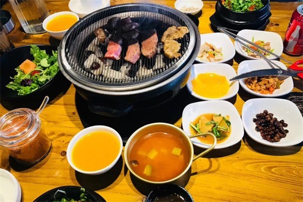 蠻牛烤肉加盟