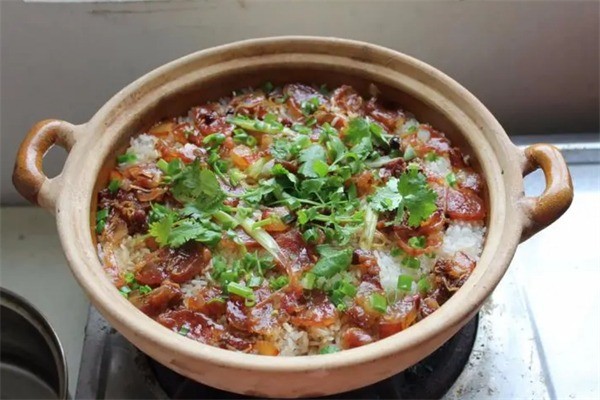 曹家砂鍋煲仔飯加盟
