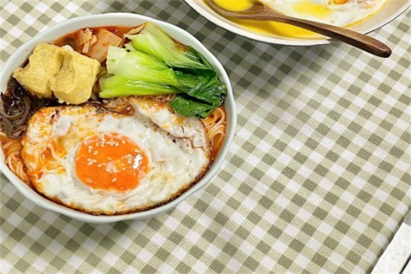 一飯一面快餐加盟
