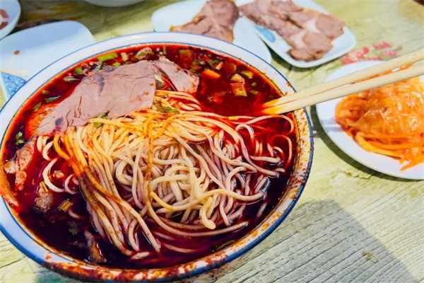 國孝牛肉面加盟