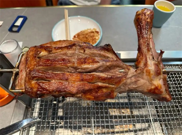 鷹鵬草原碳烤羊腿燒烤加盟