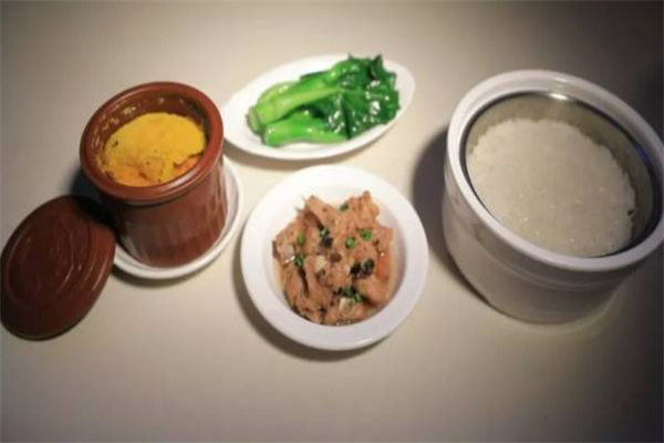 原盅蒸飯煲仔飯加盟