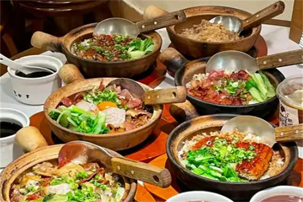 鳳凰煲仔飯加盟