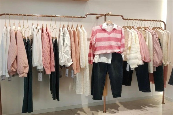 桔子服裝店加盟