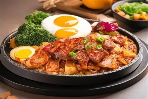 馬廚時代鐵板煎肉飯加盟
