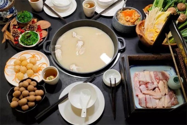崇融創(chuàng)投茶餐廳加盟
