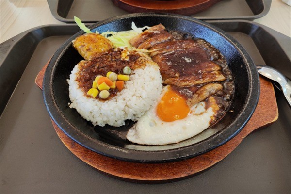 至尊牛排飯加盟