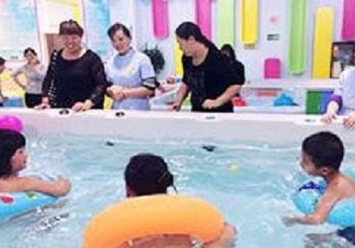 三只青蛙嬰兒游泳館