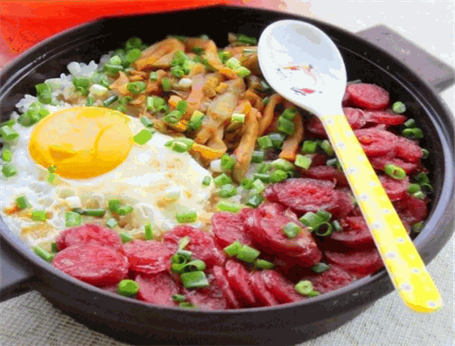 霸胃煲仔飯