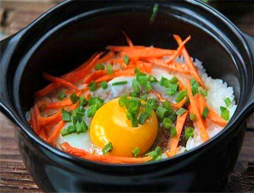 牛記煲仔飯