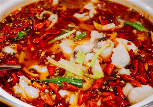 竹葉三和魚火鍋