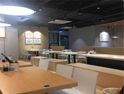 快樂煲仔飯加盟