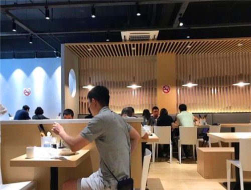 快樂煲仔飯加盟