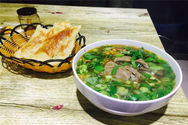旗哥牛肉湯快餐 旗哥牛肉湯快餐