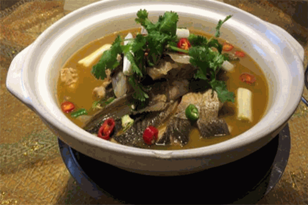魚頭大大魚頭泡飯加盟