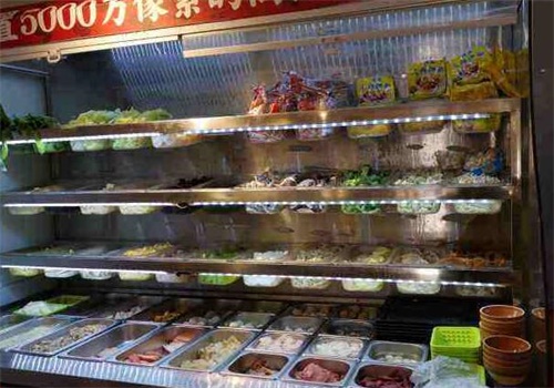 山城張老坎兒麻辣燙加盟