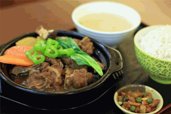 大福順排骨米飯加盟