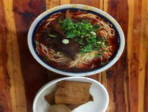 老奶奶牛肉面館加盟