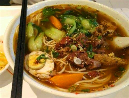逢百味私房牛肉面加盟