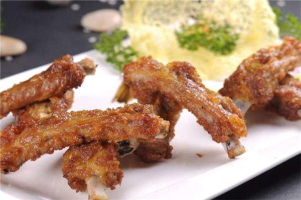 該吃肉了炸排骨