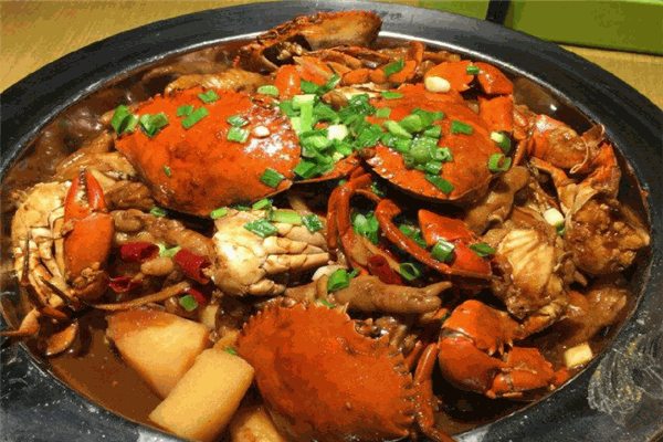八哥肉蟹煲加盟