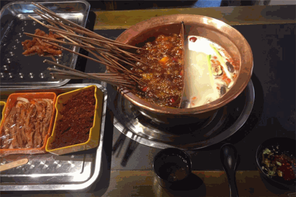 榆川銅鍋串串加盟