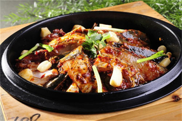 諻家燜客砂鍋飯加盟