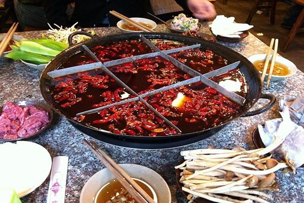 中華煲仔小火鍋加盟