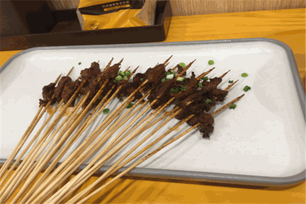 炸個伴油炸串串加盟